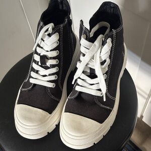 Soda Crayon High Top with lug sole.